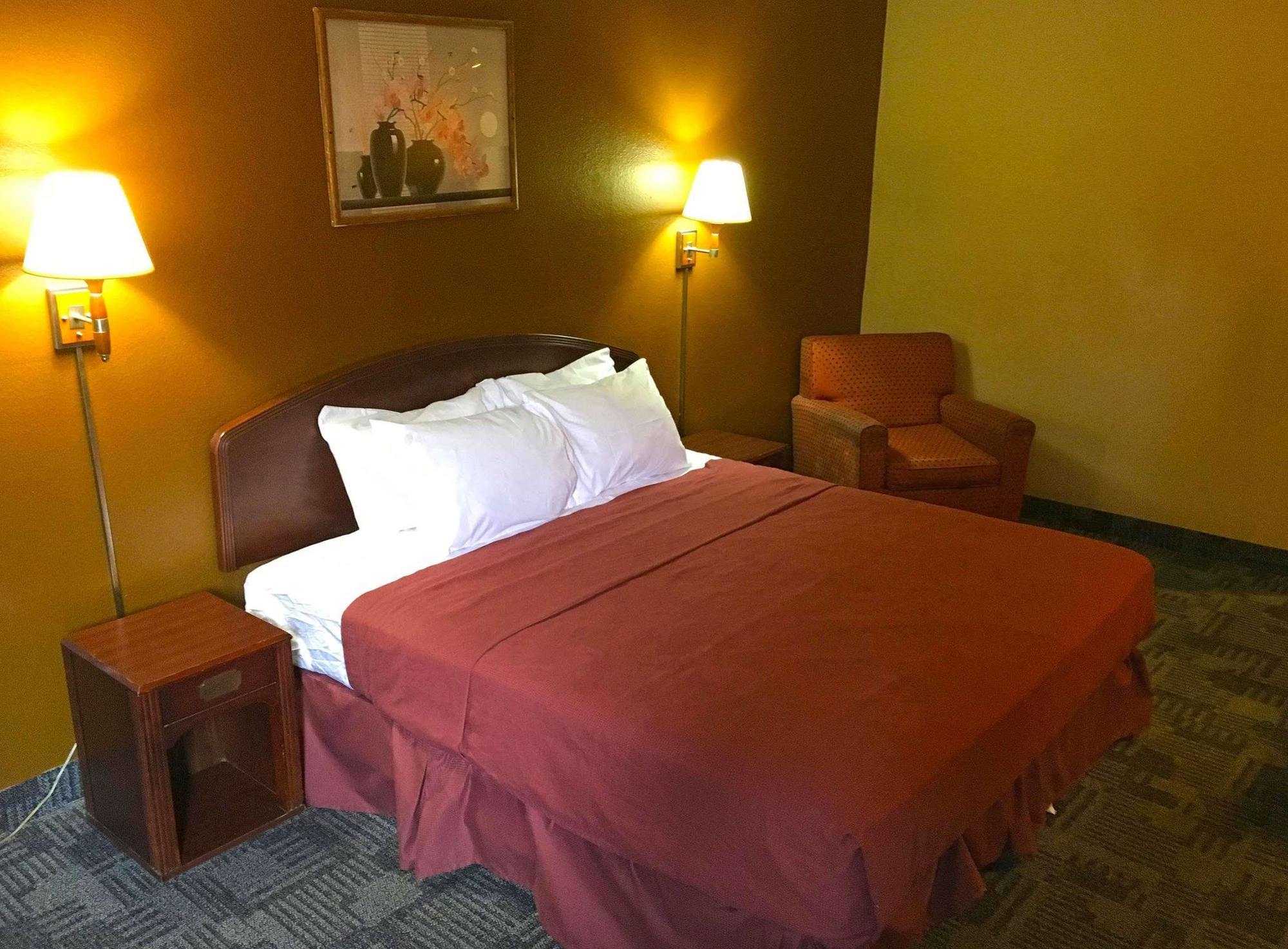 Americas Best Value Inn-livonia/detroit Motel